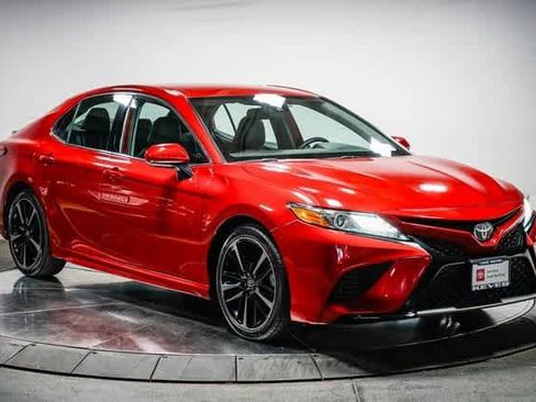 Certified 2019 Toyota Camry XSE image 7