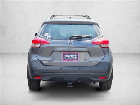 Used 2020 Nissan Kicks SV FWD image 7