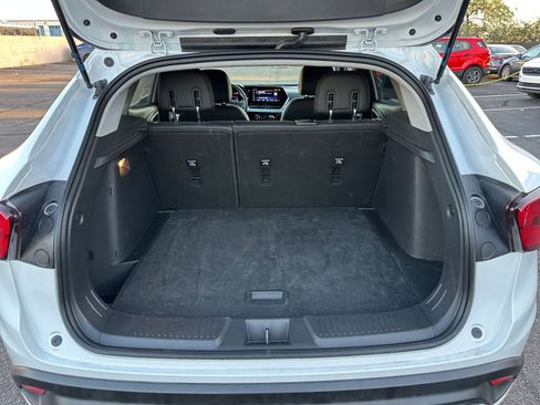 Used 2025 Chevrolet Trax LT image 29