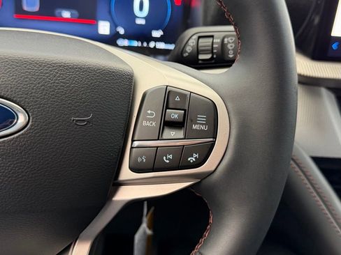 New 2026 Ford Explorer Active RWD image 18