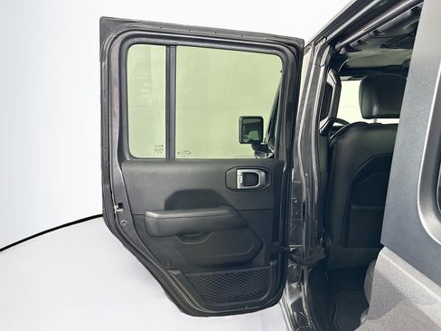 Used 2021 Jeep Wrangler Sahara image 26