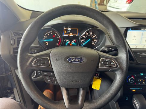 Used 2018 Ford Escape SE w/ Ford Safe & Smart Package AWD/4WD image 25