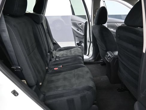 Used 2016 Nissan Rogue S w/ S Family Package FWD image 22