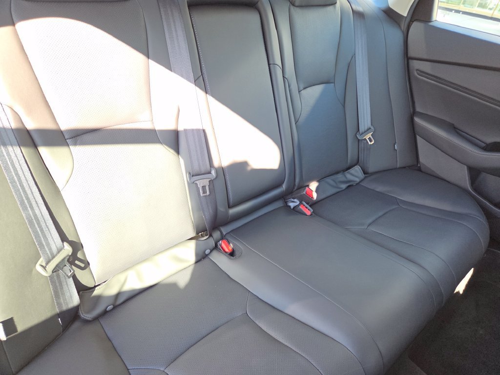Used 2025 Honda Accord Touring image 32