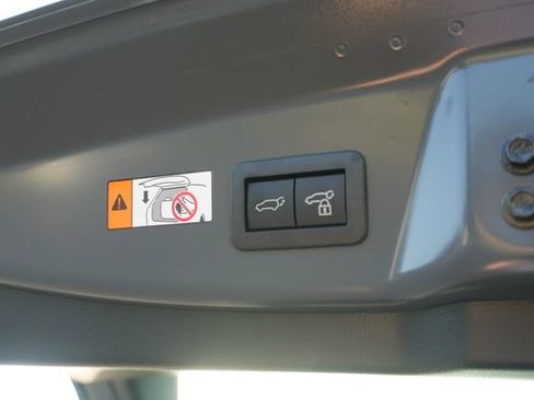 Used 2026 Toyota Prius Plug-In Hybrid FWD image 12