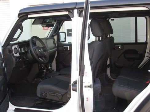 Used 2024 Jeep Wrangler Unlimited Sport AWD/4WD image 12