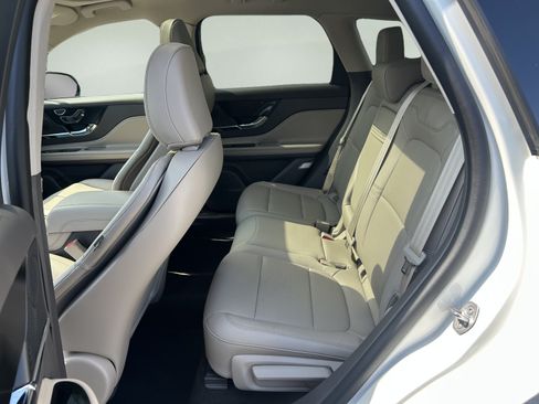 Certified 2023 Lincoln Corsair AWD w/ Equipment Group 101A image 10