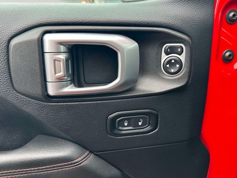 Used 2019 Jeep Wrangler Unlimited Rubicon AWD/4WD image 21