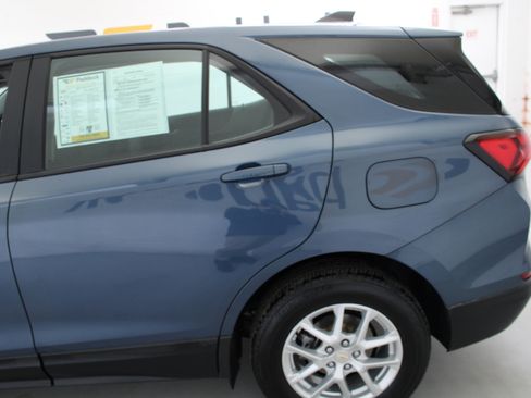 Used 2024 Chevrolet Equinox LS image 5
