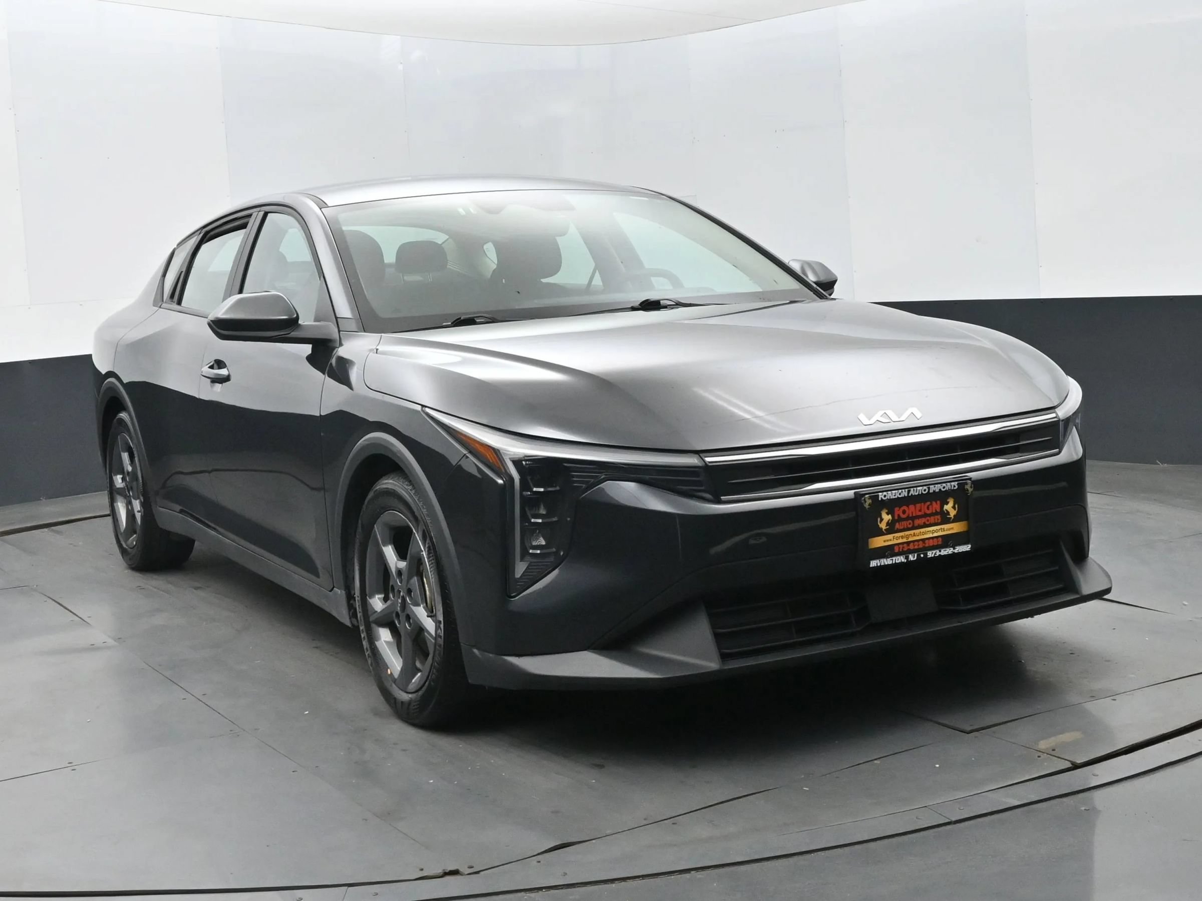 Used 2025 Kia K4 FWD image 2