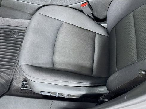 Used 2025 Chevrolet Malibu RS FWD image 19