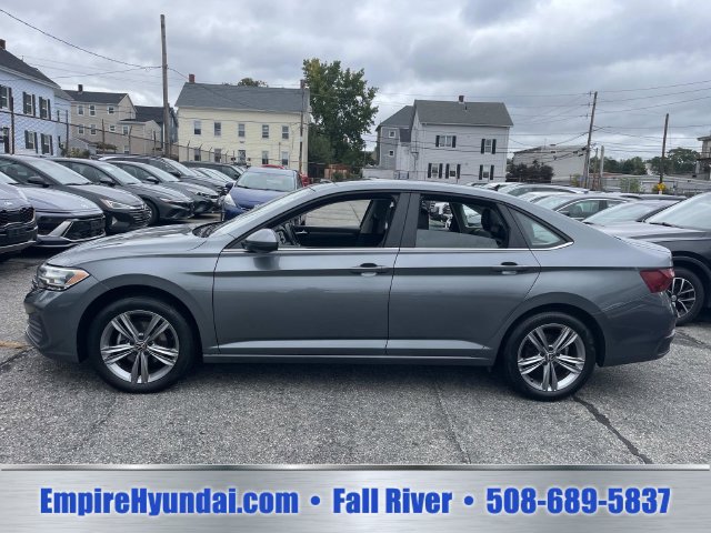 Used 2024 Volkswagen Jetta SE FWD image 10