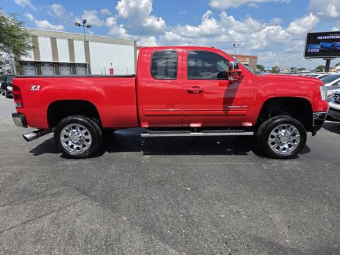 Used 2012 GMC Sierra 2500 SLT w/ SLT Convenience Package AWD/4WD image 5