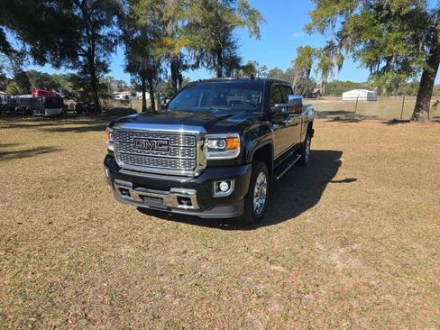 Used 2018 GMC Sierra 2500 Denali AWD/4WD image 6