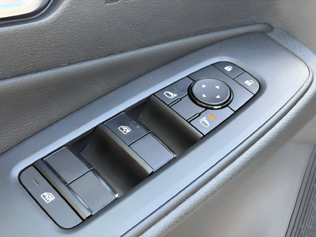 New 2027 Nissan Sentra S w/ Floor Mat Package FWD image 13