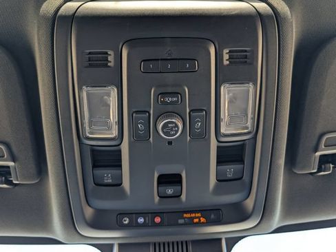 Used 2023 Chevrolet Tahoe LT w/ Luxury Package AWD/4WD image 13