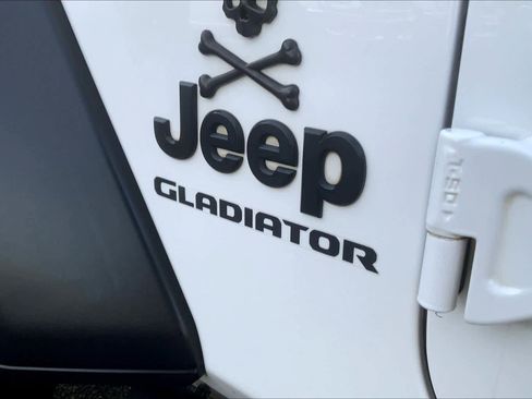 Used 2020 Jeep Gladiator Sport w/ Quick Order Package 24S image 29