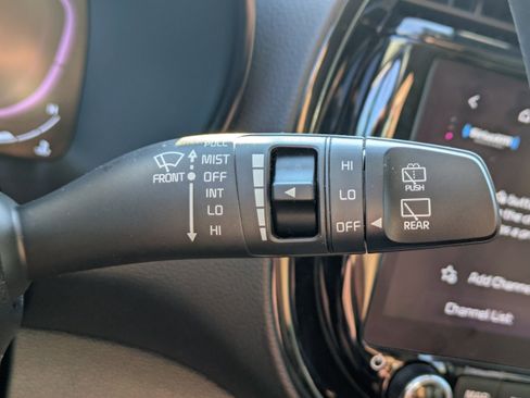 Used 2023 Kia Soul GT-Line image 27