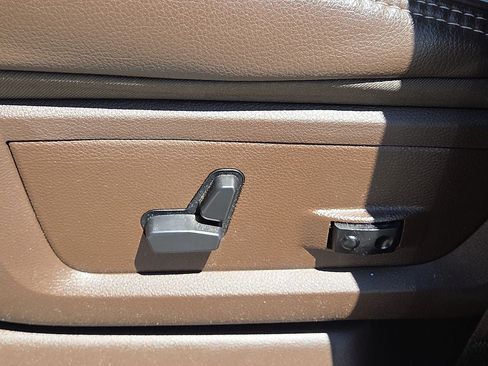 Used 2026 RAM 3500 Laramie AWD/4WD image 23