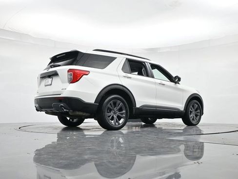 Used 2023 Ford Explorer XLT w/ Equipment Group 202A image 32