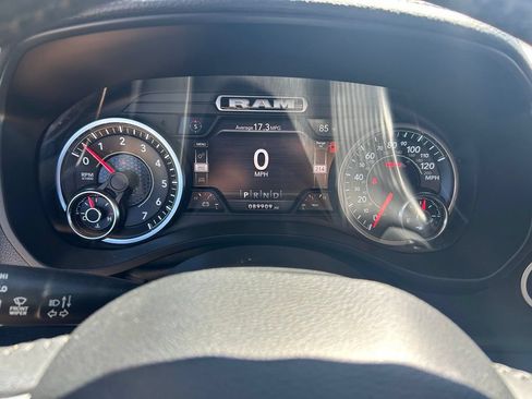 Used 2020 RAM 1500 Laramie AWD/4WD image 15