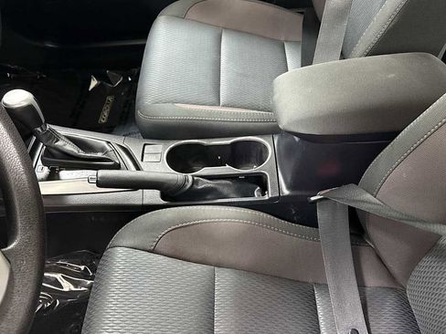 Used 2017 Toyota Corolla LE image 22