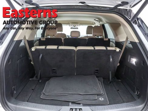 Used 2023 Ford Explorer XLT w/ Equipment Group 202A image 9