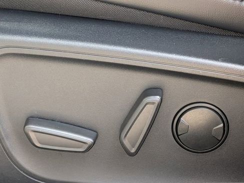 Used 2025 Ford Escape ST-Line image 18