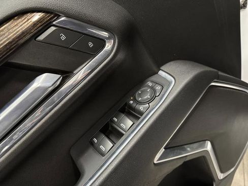 Used 2024 GMC Sierra 2500 SLE image 28