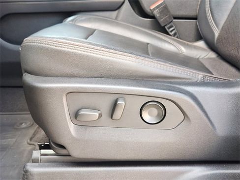 Used 2022 Chevrolet Tahoe High Country image 25