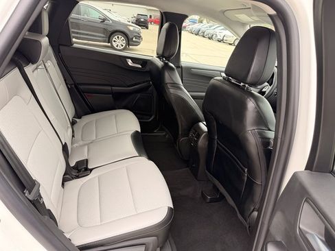 Certified 2024 Ford Escape SE FWD image 4