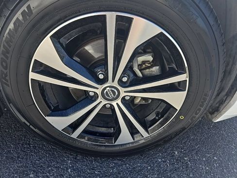 Used 2022 Nissan Sentra SV FWD image 35