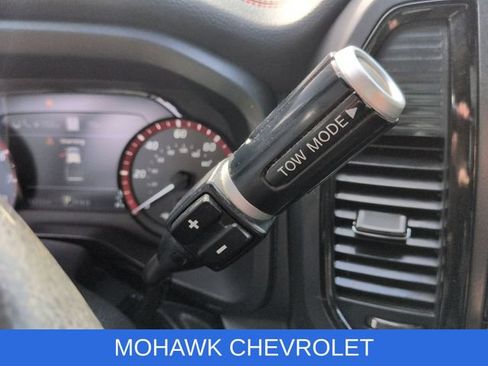 Used 2021 Nissan Titan PRO-4X w/ Pro-4x Convenience Package AWD/4WD image 16