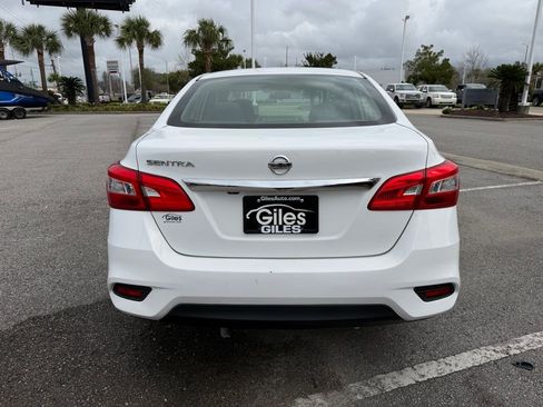Used 2019 Nissan Sentra S image 4