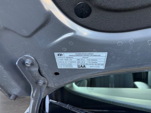 Used 2024 Hyundai Elantra SEL FWD image 14