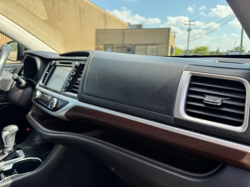 Used 2016 Toyota Highlander Limited Platinum AWD/4WD image 27