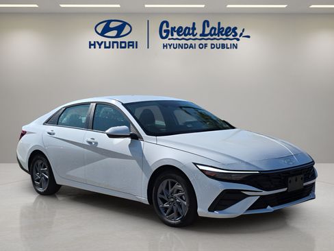 Used 2026 Hyundai Elantra Hybrid FWD image 7