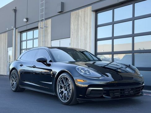 Used 2020 Porsche Panamera 4 AWD/4WD image 1