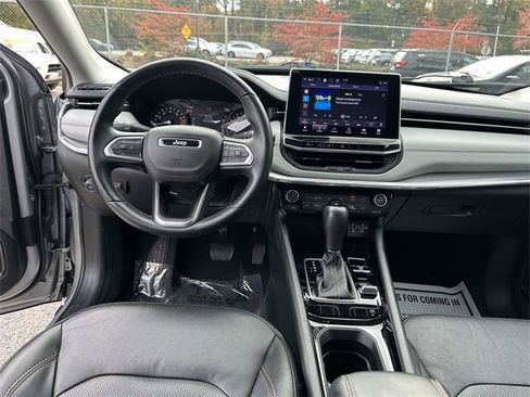 Certified 2022 Jeep Compass Limited image 15