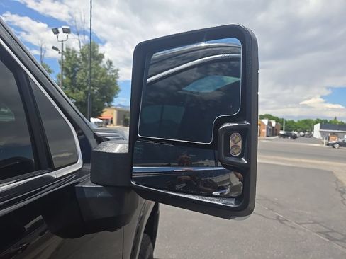 Used 2025 GMC Sierra 3500 Denali Ultimate AWD/4WD image 32