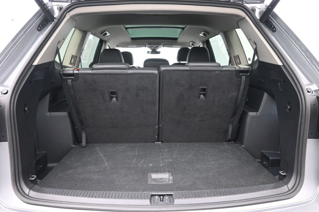 Used 2025 Volkswagen Atlas SEL AWD/4WD image 27