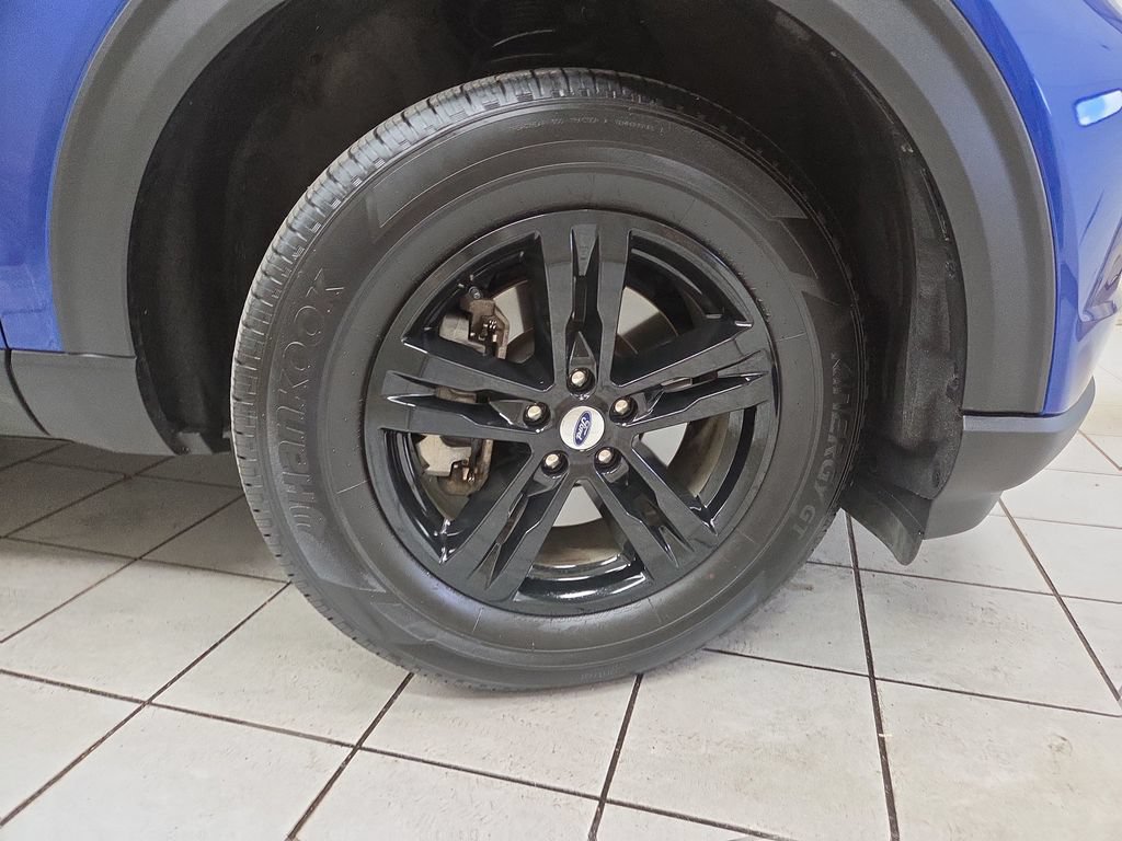 Used 2022 Ford Explorer XLT AWD/4WD image 8