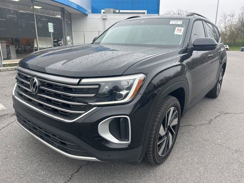 Used 2024 Volkswagen Atlas SE image 1