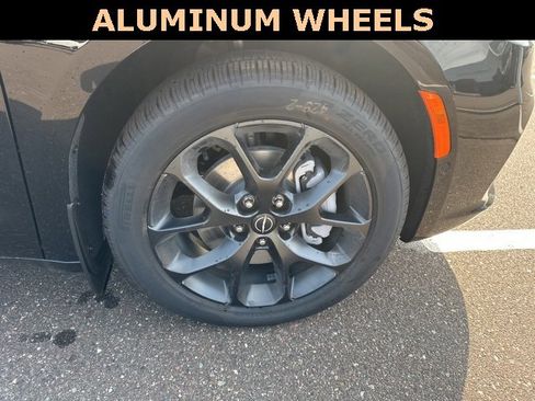 New 2026 Chrysler Pacifica Limited w/ S Appearance Package image 14