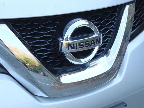 Used 2015 Nissan Rogue SV AWD/4WD image 33