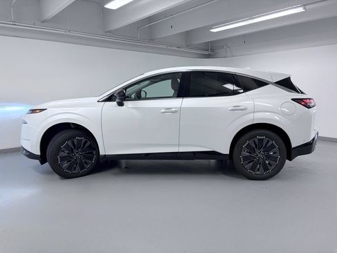 Used 2025 Nissan Murano Platinum w/ Cargo Package AWD/4WD image 4