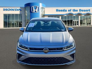 Used 2025 Volkswagen Jetta SE FWD video 2