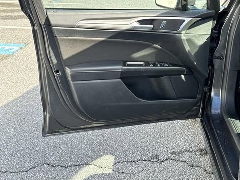 Certified 2017 Ford Fusion SE image 14