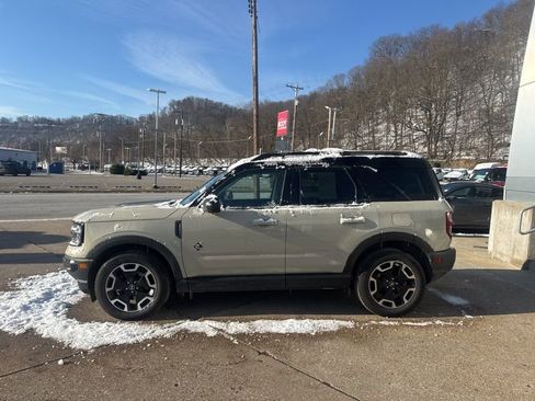Used 2024 Ford Bronco Sport Outer Banks w/ Tech Package image 4