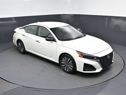 Used 2025 Nissan Altima 2.5 SV
